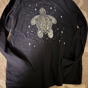 Place Black and White Short Sleeve Tee with Turtle Design